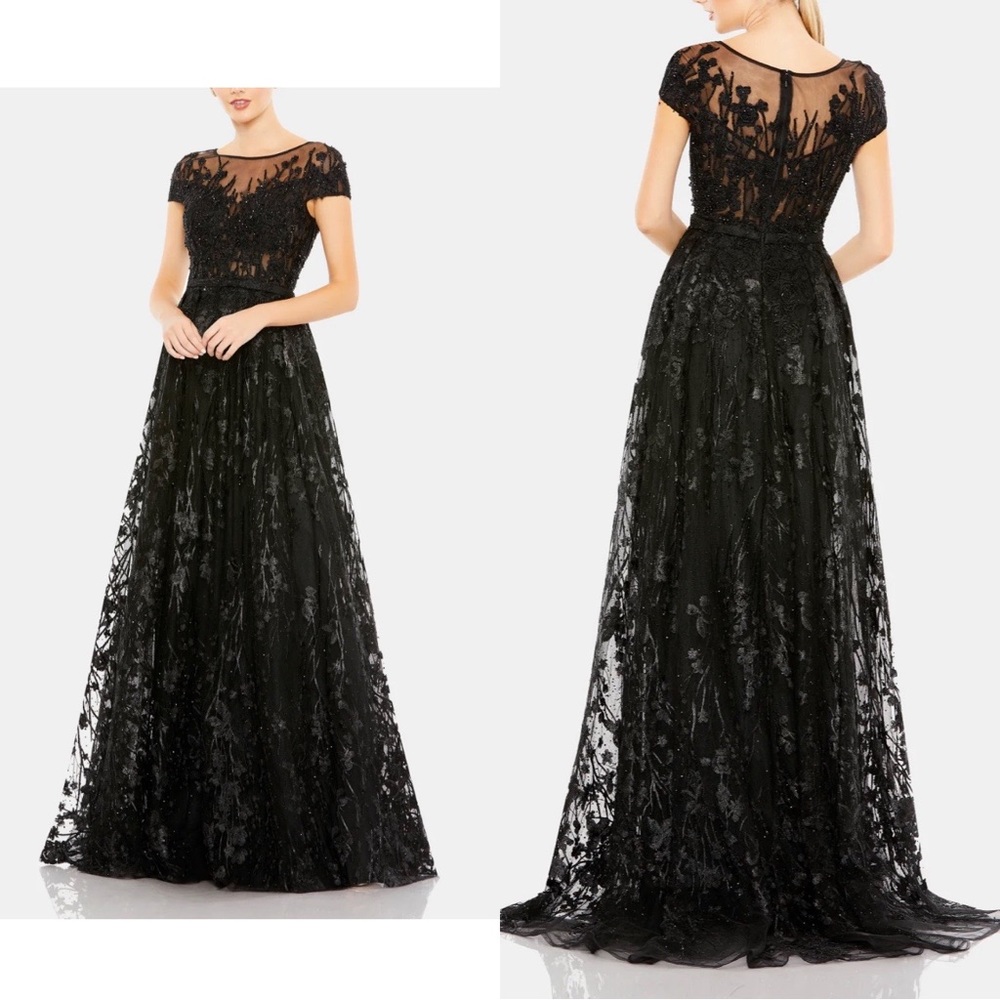 NWOT Mac Duggal 20141 Beaded Embroidery Cap Sleeve Scoop Neck Gown